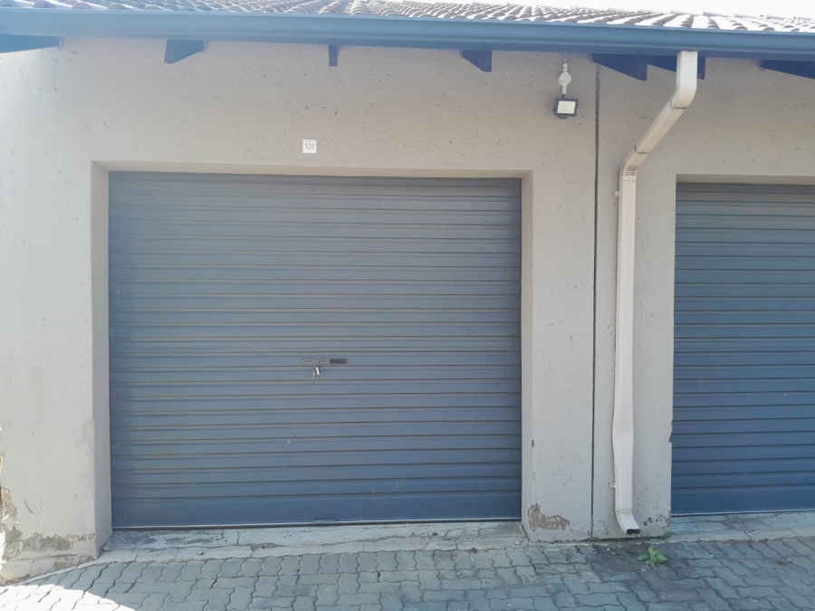2 Bedroom Property for Sale in Waterval East North West